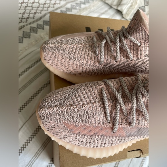 adidas Yeezy Boost 350 V2 Synth (Reflective) - Picture 6 of 13